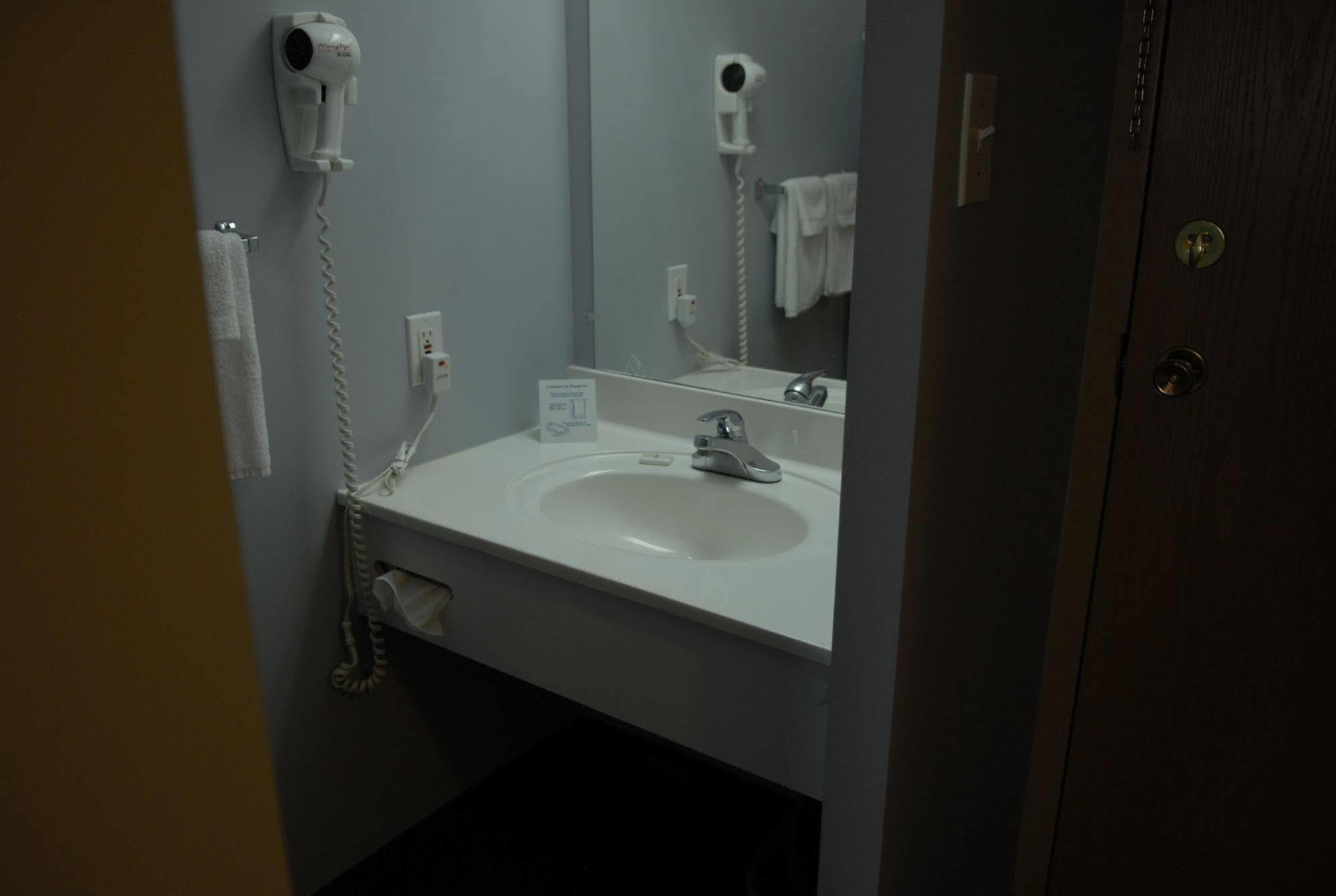 St Christopher'S Hotel Channel-Port aux Basques Luaran gambar
